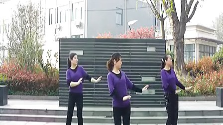 青儿广场舞 吻我一下